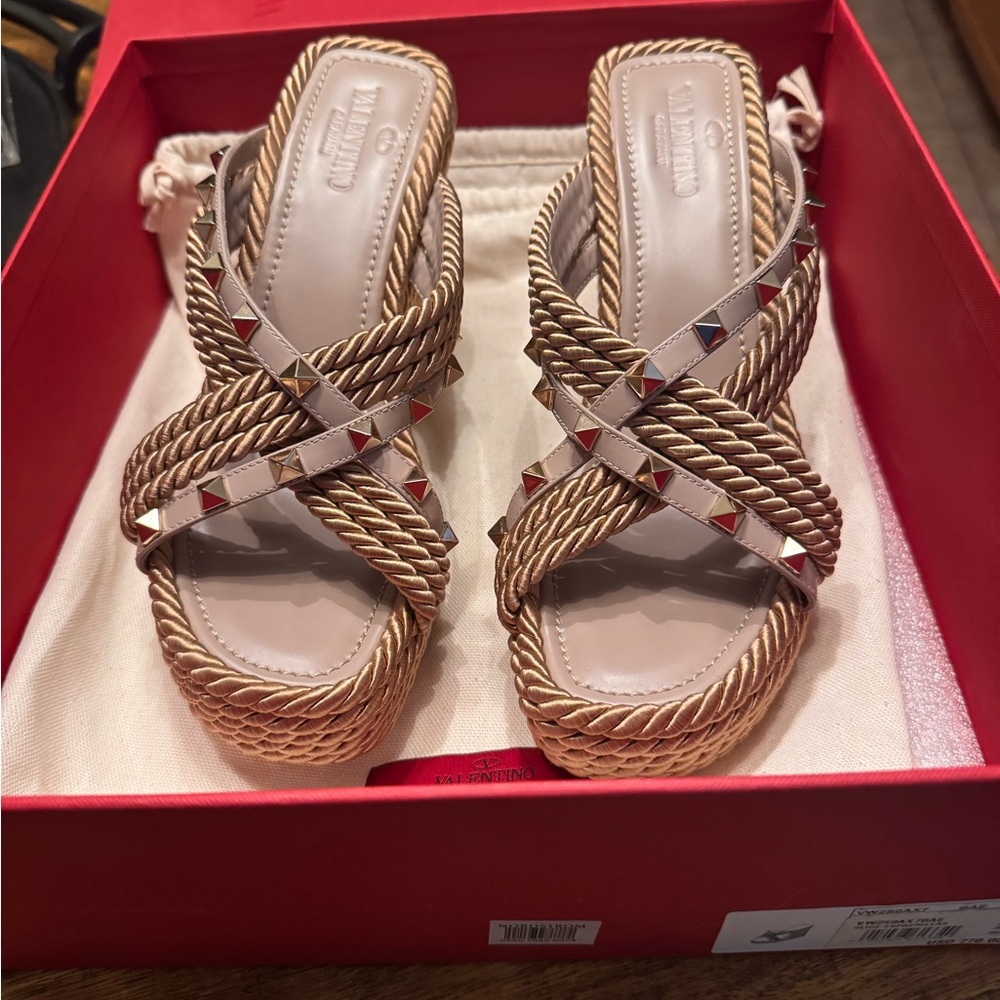 Valentino Rockstud Slide Espadrilles-38
